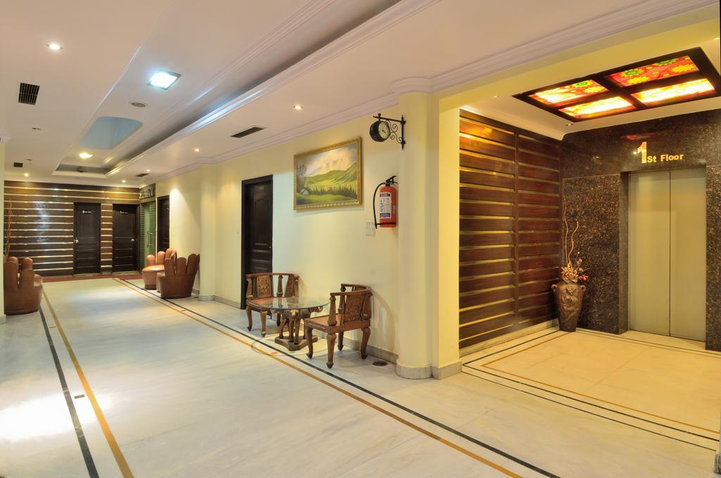 أمريتسار Hotel Roopa International المظهر الخارجي الصورة